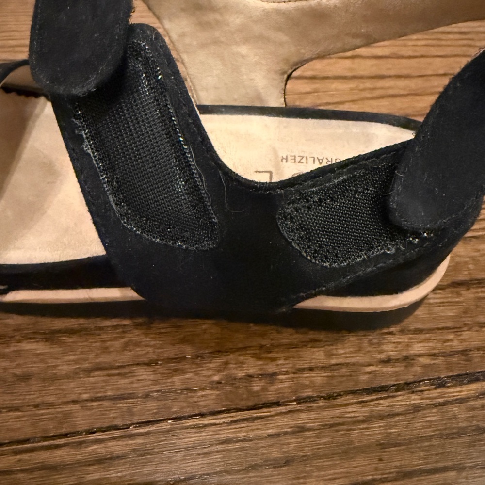 Naturalizer Soul Kaila Black Suede Adjustable Strap Sandals Size 8.5 - Picture 6 of 11
